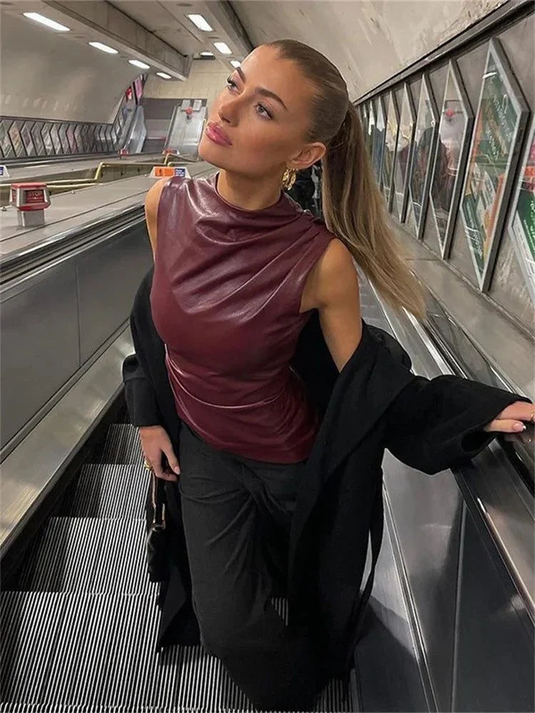 Cara | Slim Female Top